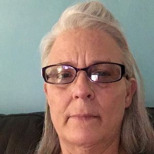 Meet your Posher, Edith